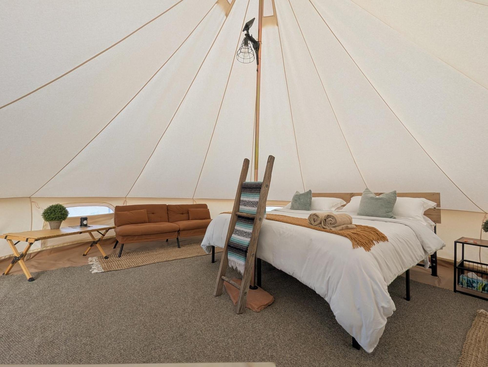 Gateway Glamping Hotel Exterior photo